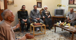 دیدار با تعدادی از خانواده های معظم شهدا به مناسبت سالروز اقامه اولین نماز جمعه